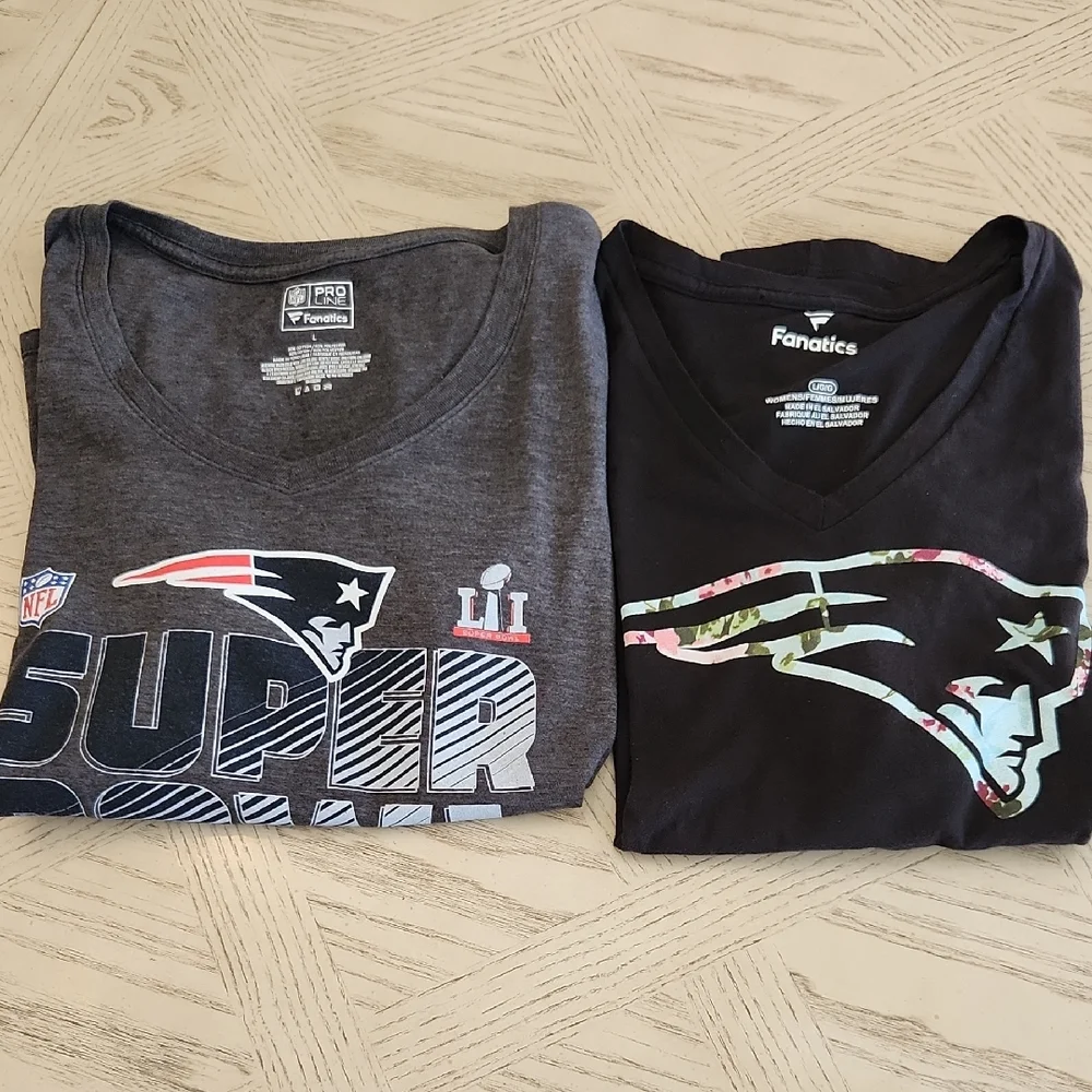 Fanatics New England Patriots V-Neck T-Shirts BOTH Shirts Women's Large LOT of 2 - Picture 1 of 8